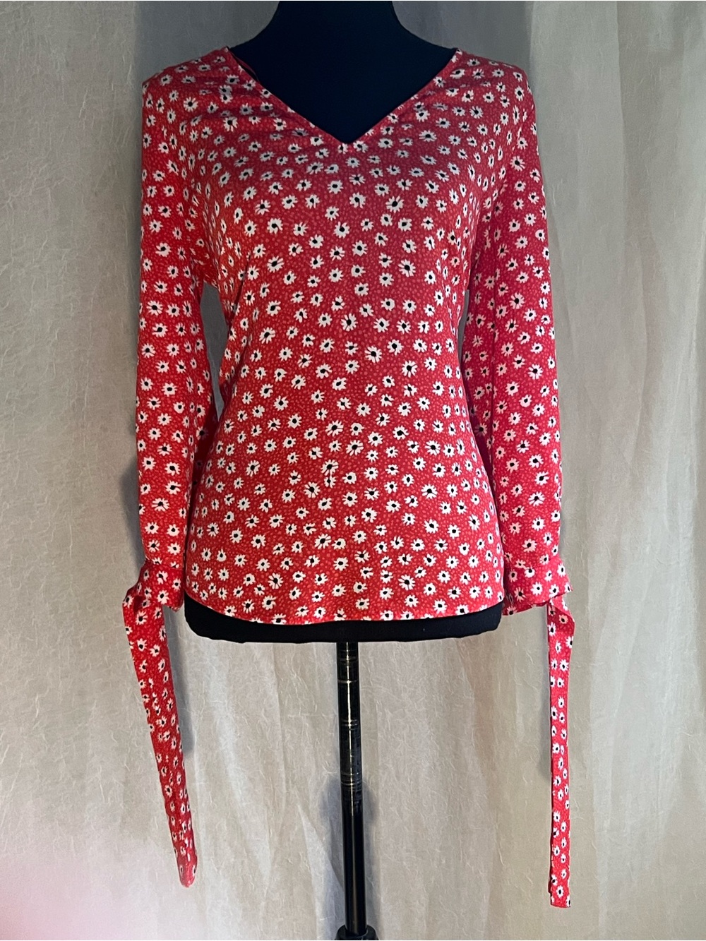 CeCe orange Floral V-Neck Long Sleeve Top with Tie Cuffs